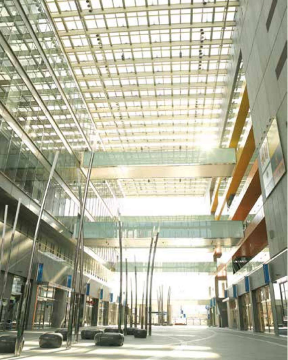 東京都二子玉川ライズ前ガレリア広場（東京都世田谷区玉川2丁目21-1）