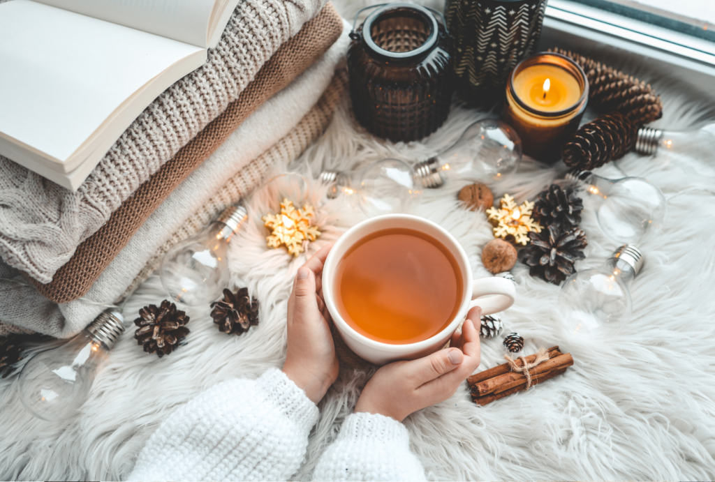 【ハーブ専門家監修】女性ホルモンのバランスを整えるハーブとアロマ